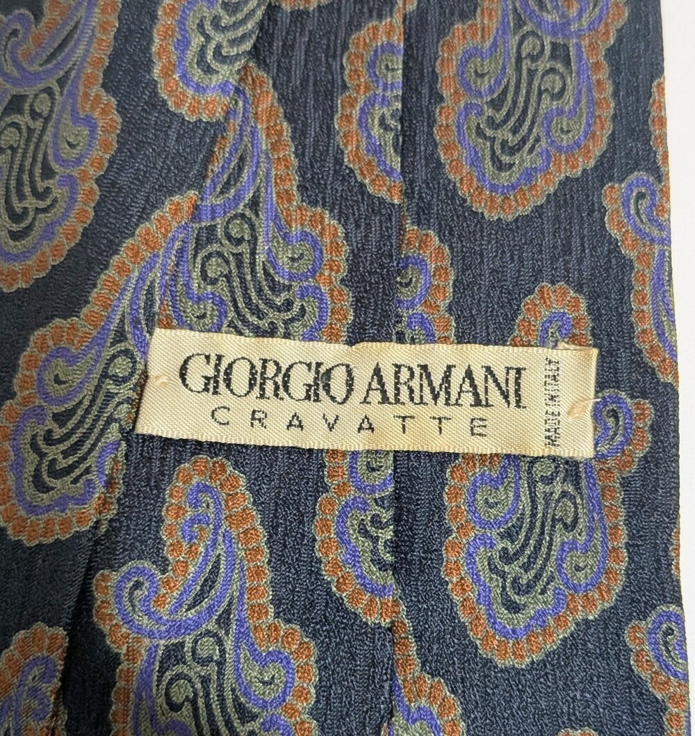 Giorgio Armani Cravatte Tie 100% Silk Made in Italy Navy Gray Paisley